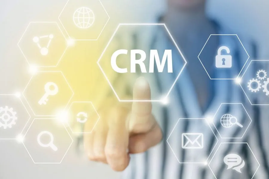 Jak wykorzystać system CRM w firmie? Zobacz funkcje i zalety!